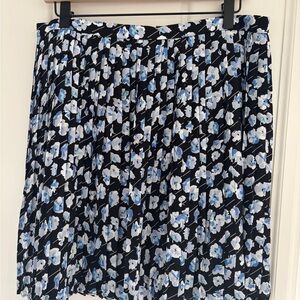 JCrew Floral Black & Blue Pleated Mini Skirt Size 8